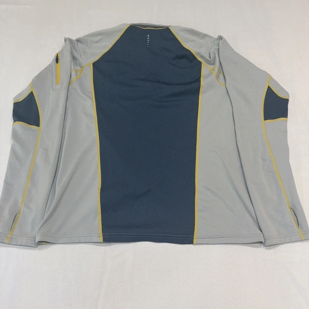 The North Face Flight Series VaporWick Gray  1/4 Zip Pullover Men's Large 00147